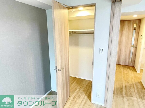 市谷台町坂フロントの物件内観写真